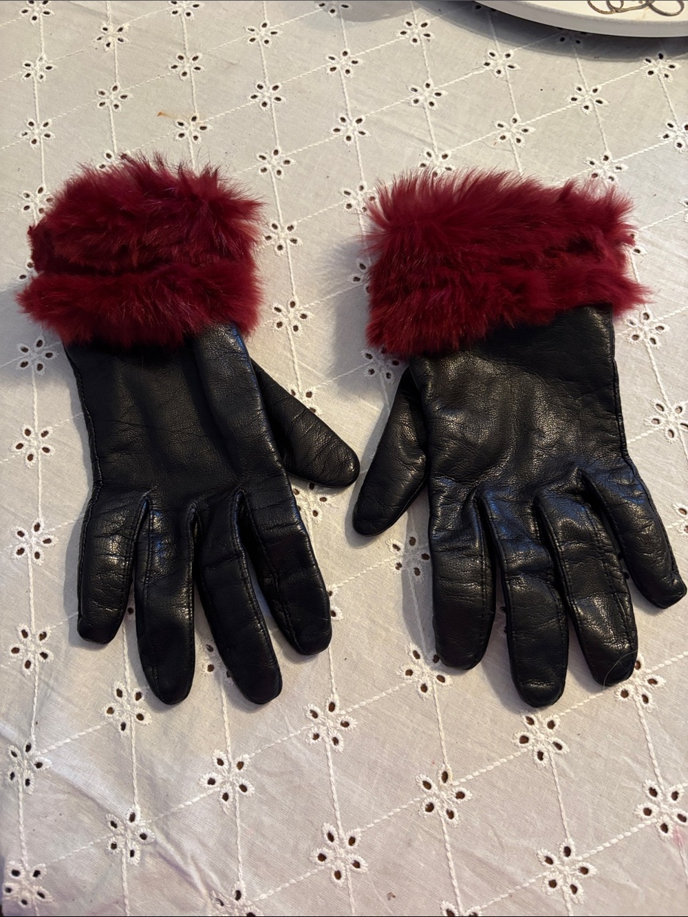 Wilson’s Leather women’s leather gloves